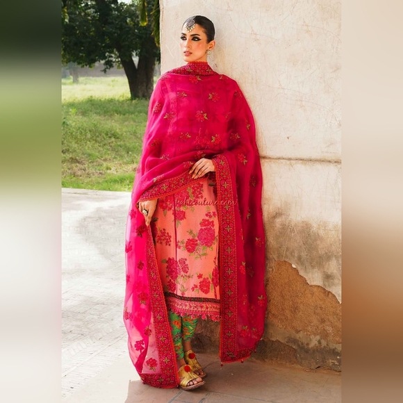 TULIP - Hussain Rehar Karandi 3 Piece Suit With Straight Pants- Medium - Picture 5 of 12